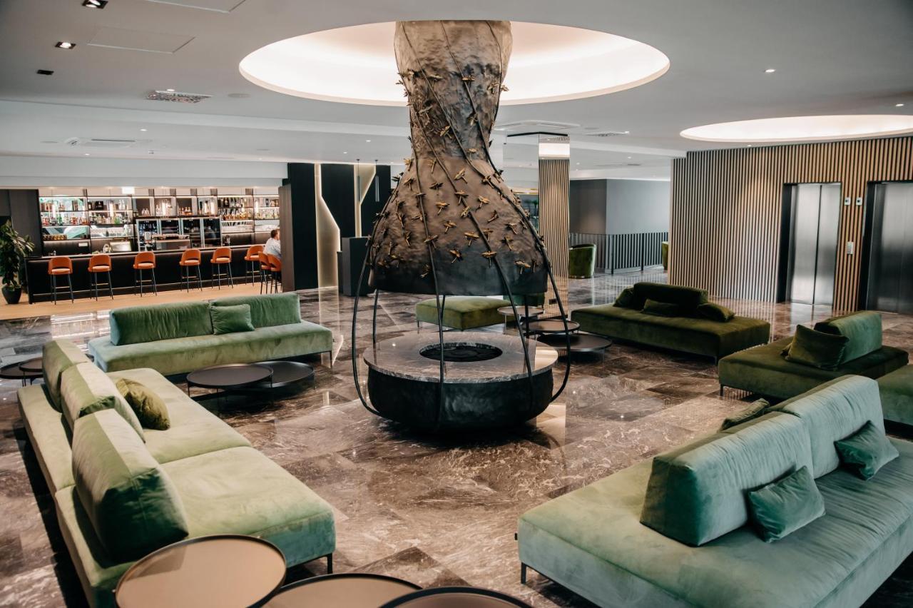 Elegans Hotel Brdo คราน ภายนอก รูปภาพ